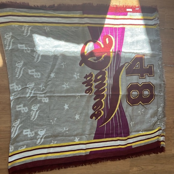 Scarf - Picture 2 of 4